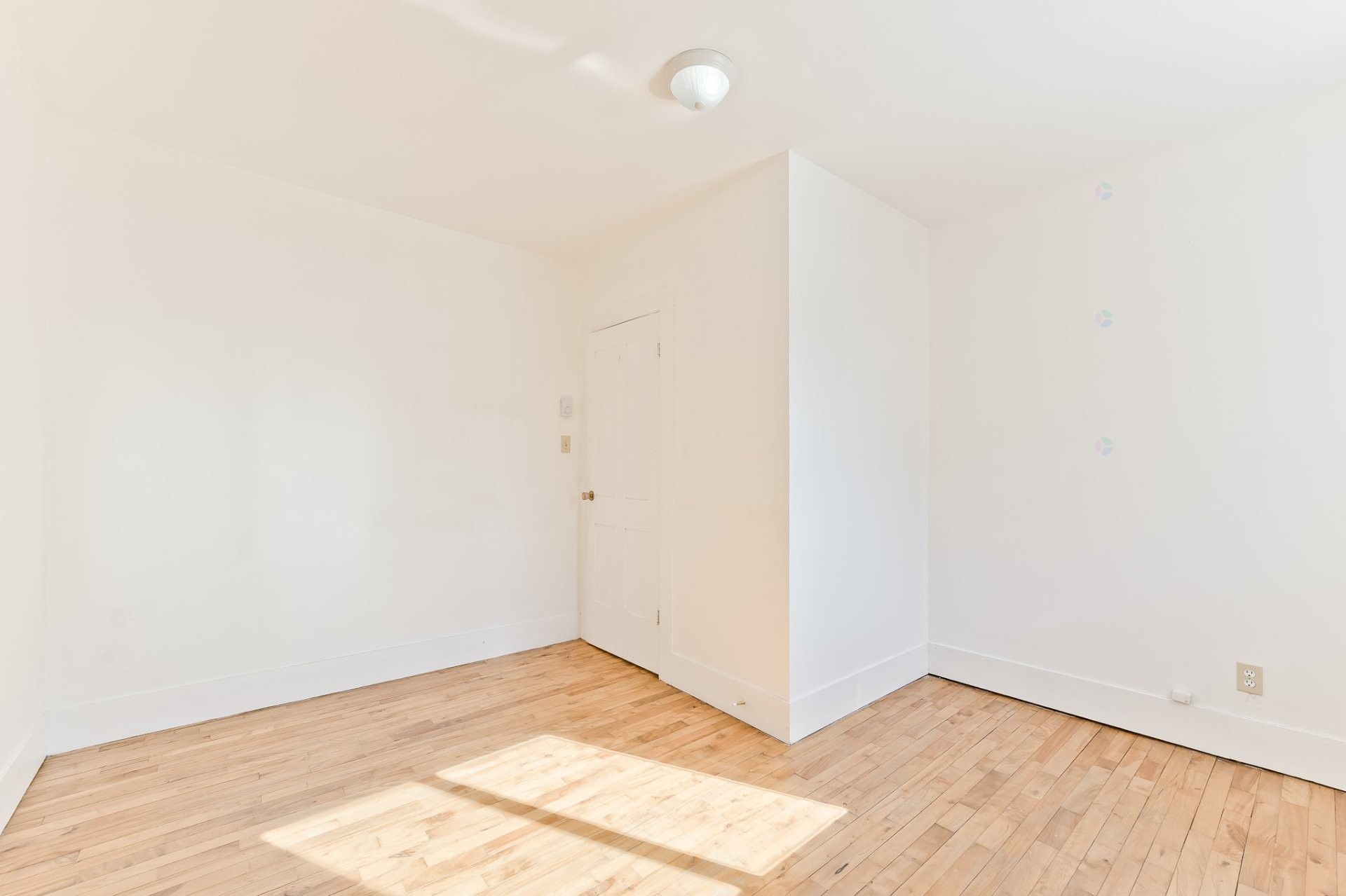 









864

 - 864A


Rue Child

,
Coaticook,




QC
J1A2C6

