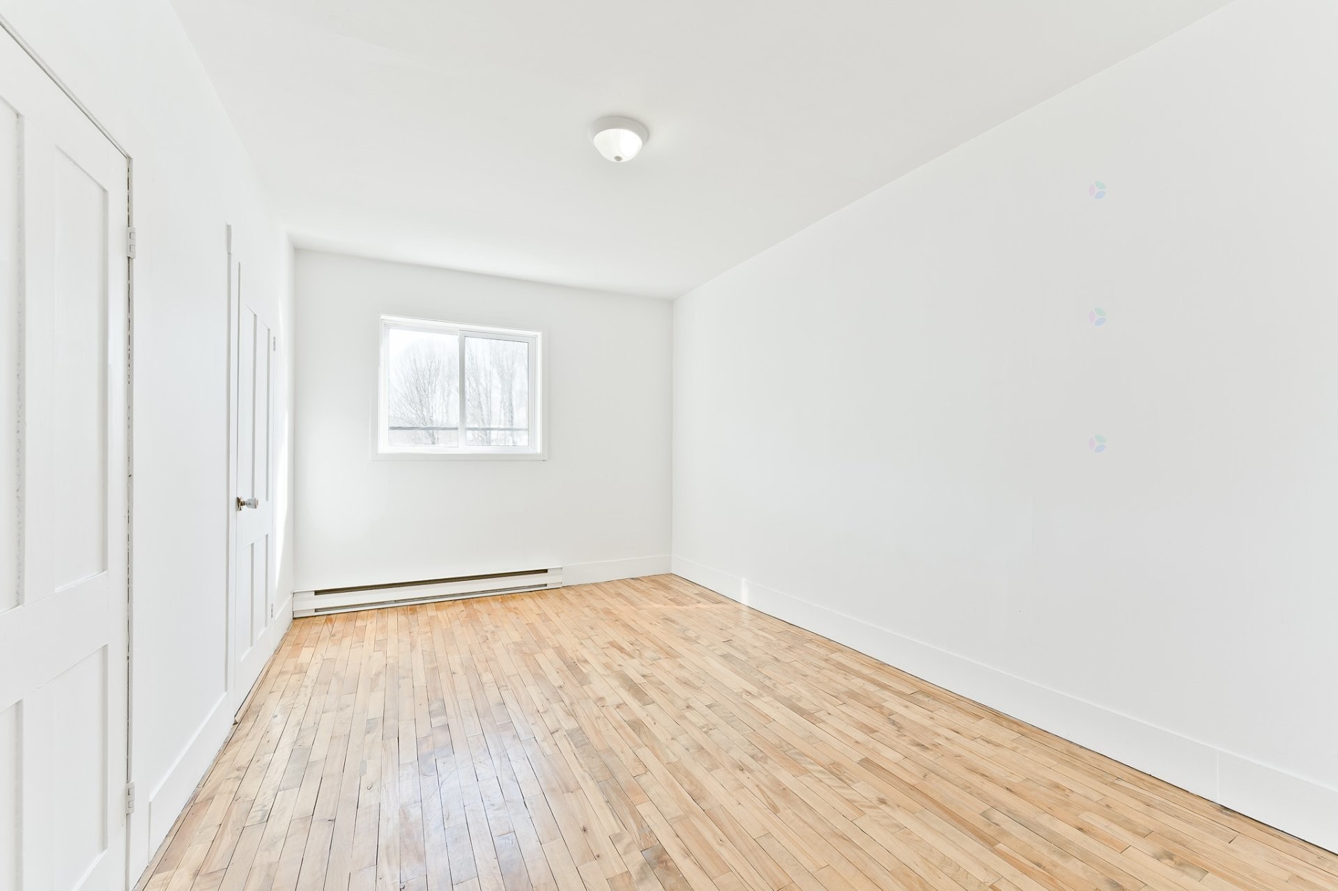 









864

 - 864A


Rue Child

,
Coaticook,




QC
J1A2C6

