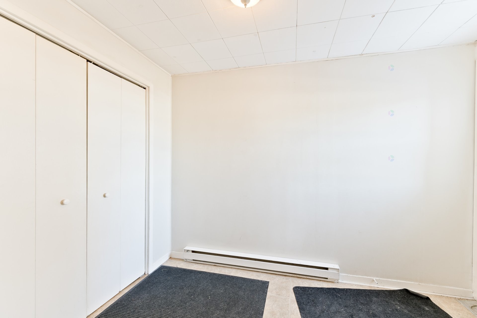 









864

 - 864A


Rue Child

,
Coaticook,




QC
J1A2C6

