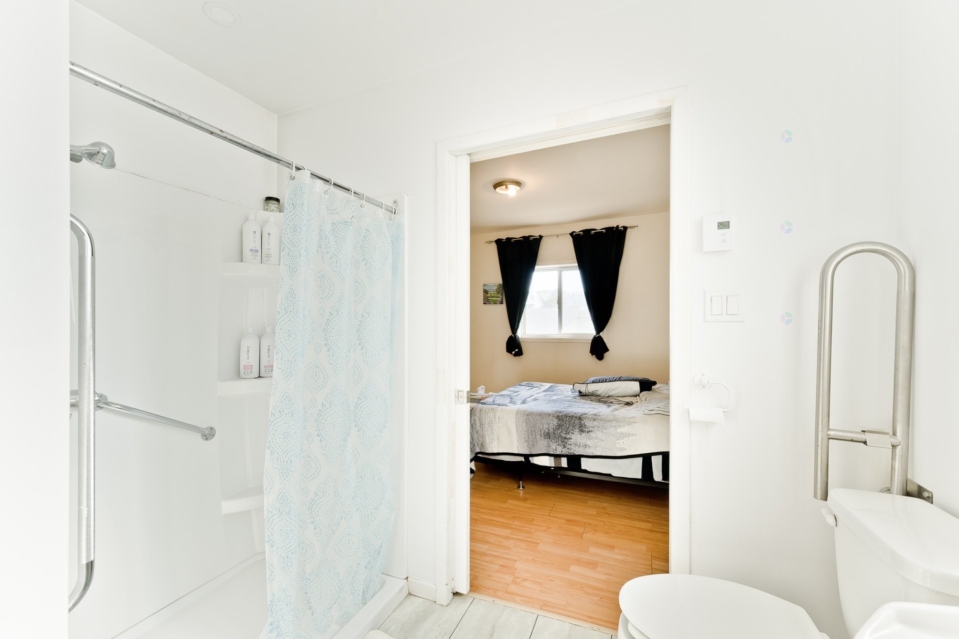 









864

 - 864A


Rue Child

,
Coaticook,




QC
J1A2C6

