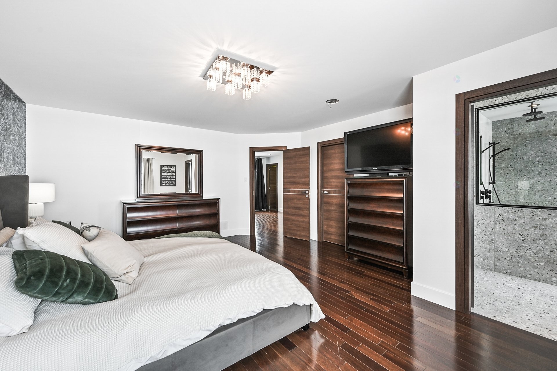 









1017


Ch. du Clocher

,
Saint-Jean-sur-Richelieu,




QC
J2Y1A4

