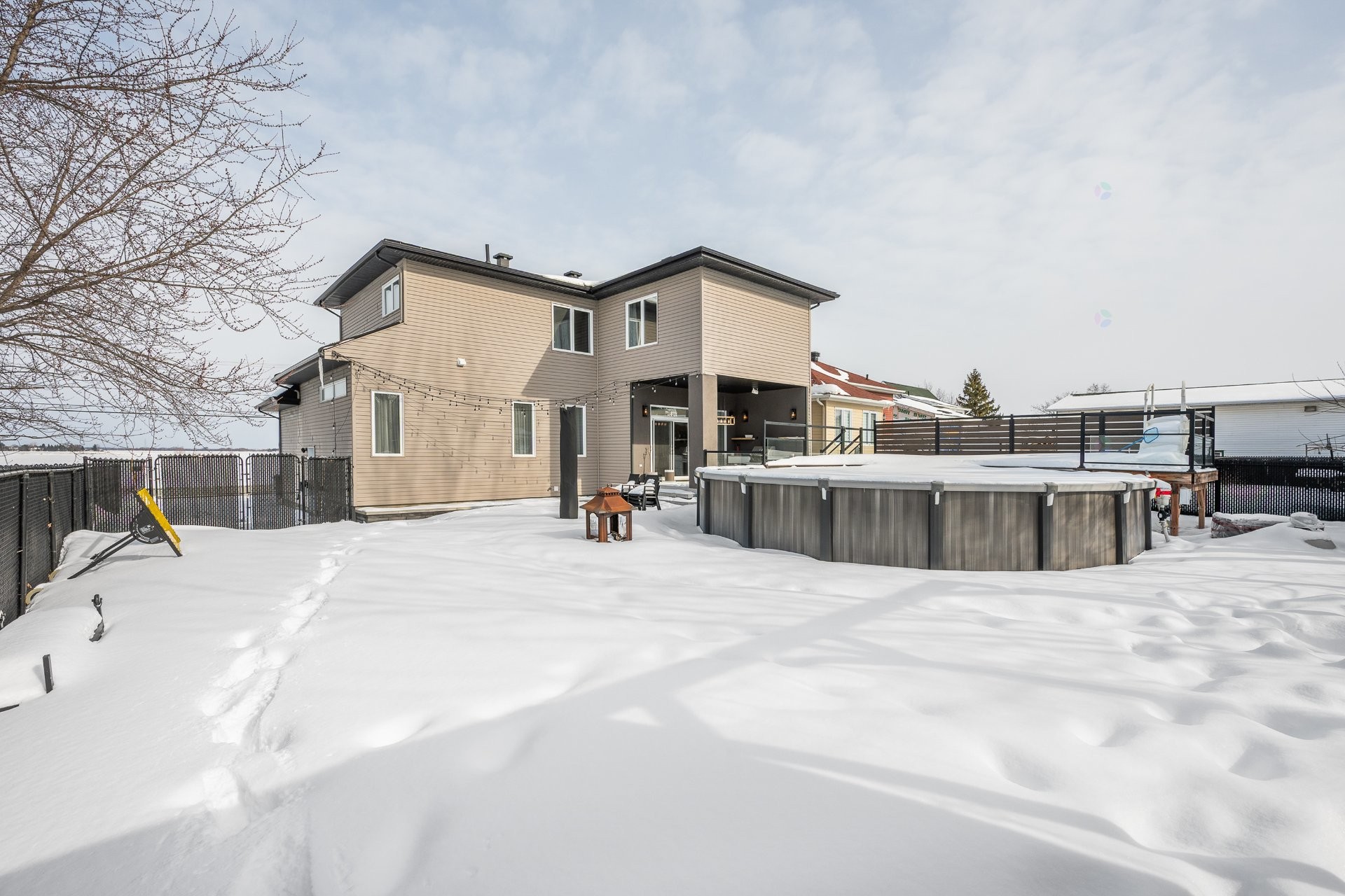 









1017


Ch. du Clocher

,
Saint-Jean-sur-Richelieu,




QC
J2Y1A4

