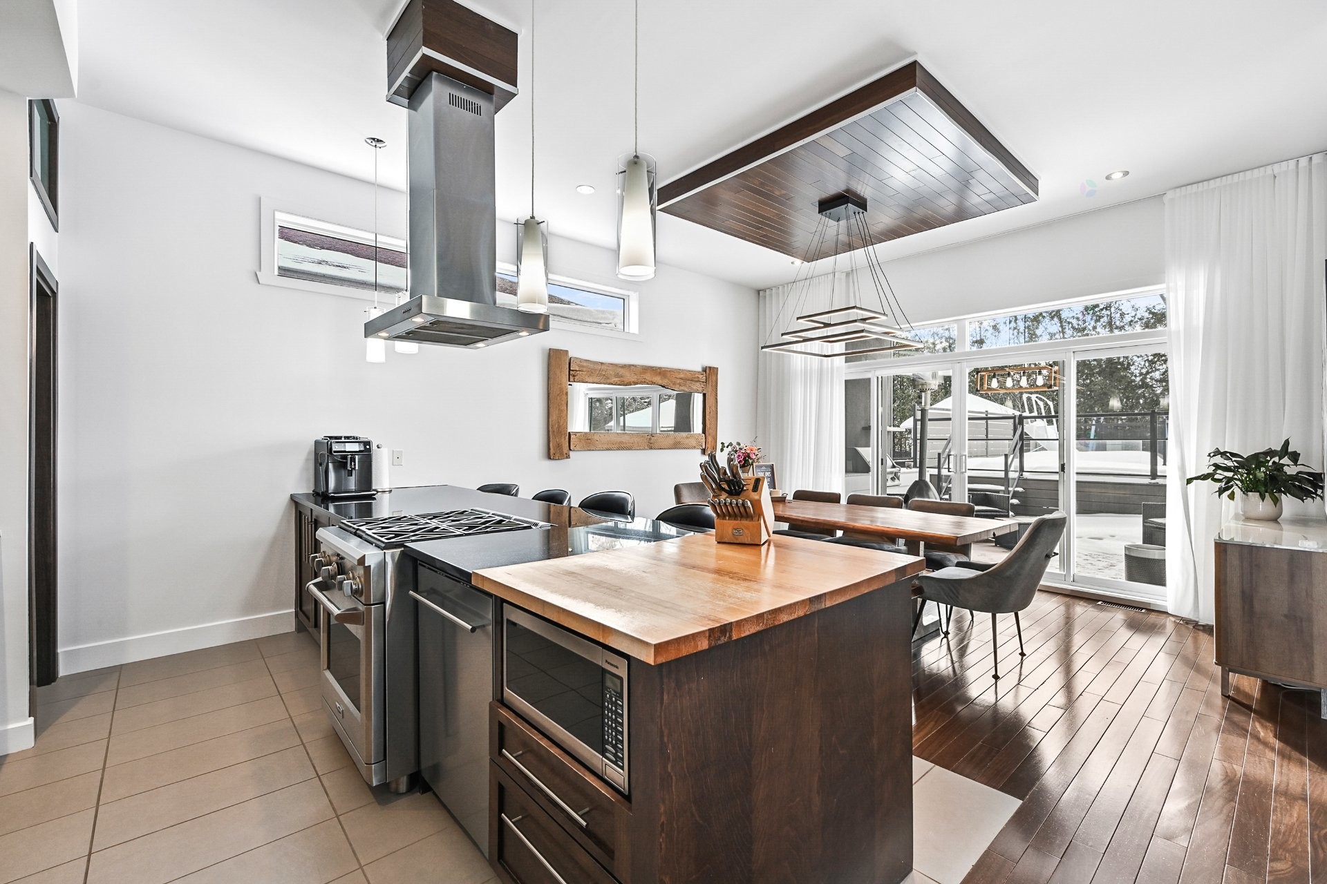 









1017


Ch. du Clocher

,
Saint-Jean-sur-Richelieu,




QC
J2Y1A4

