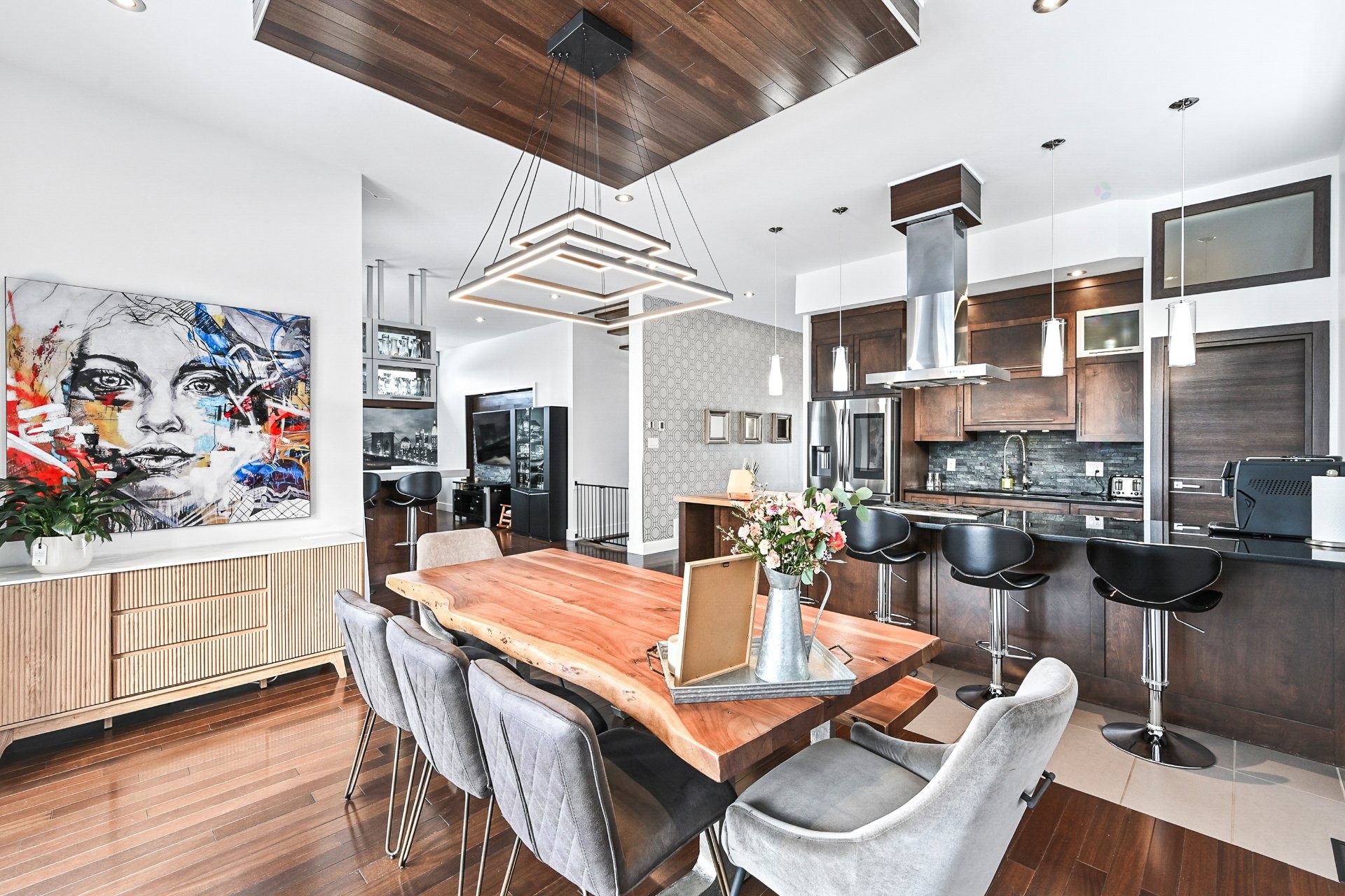 









1017


Ch. du Clocher

,
Saint-Jean-sur-Richelieu,




QC
J2Y1A4

