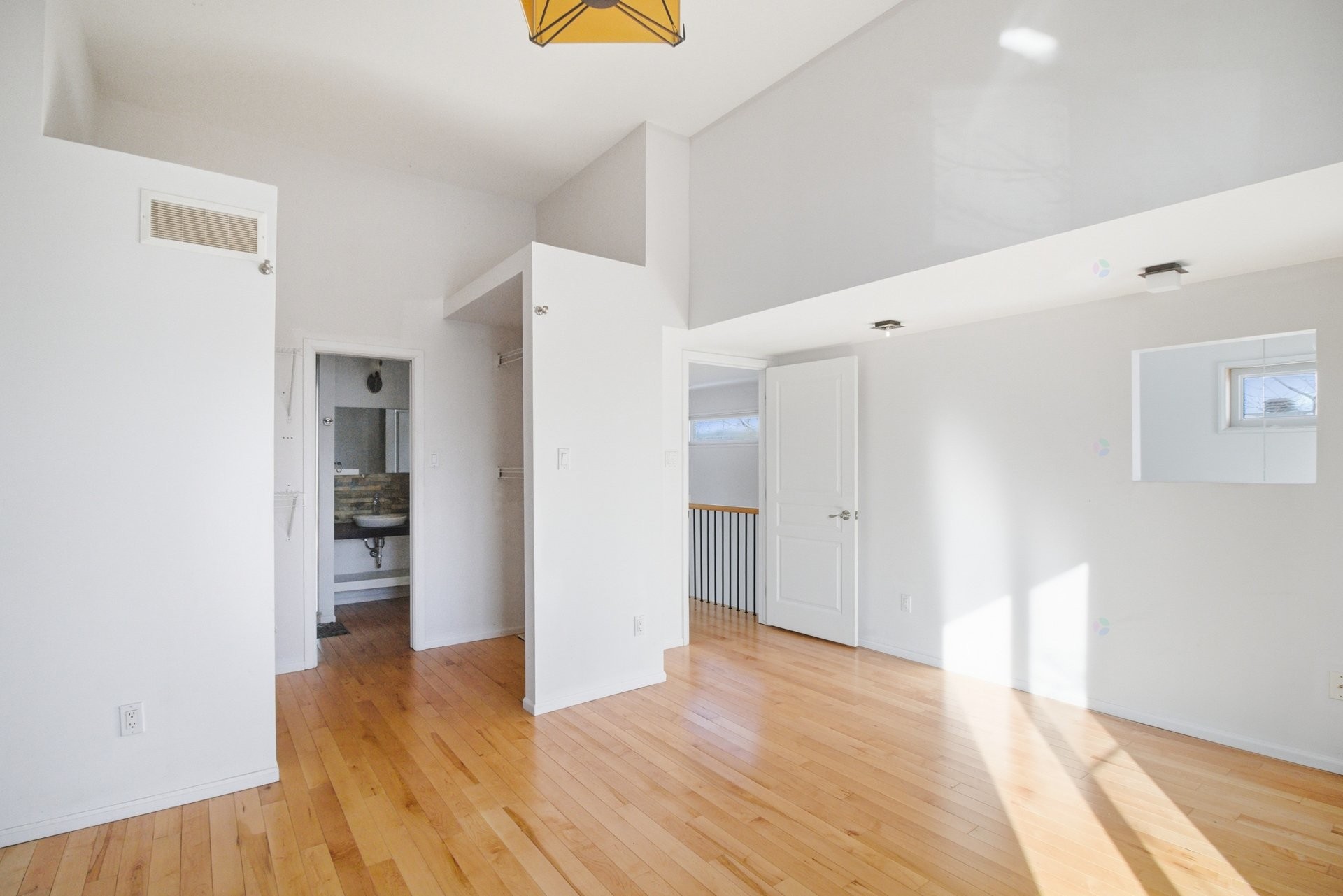 









23


Rue de Donnacona

,
Gatineau (Gatineau),




QC
J8P8C2

