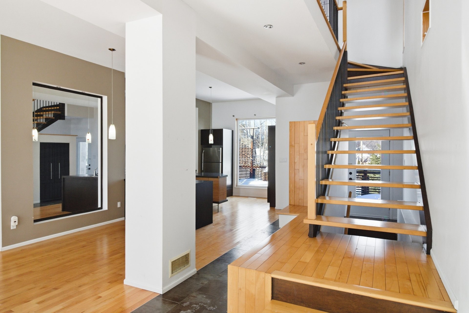 









23


Rue de Donnacona

,
Gatineau (Gatineau),




QC
J8P8C2

