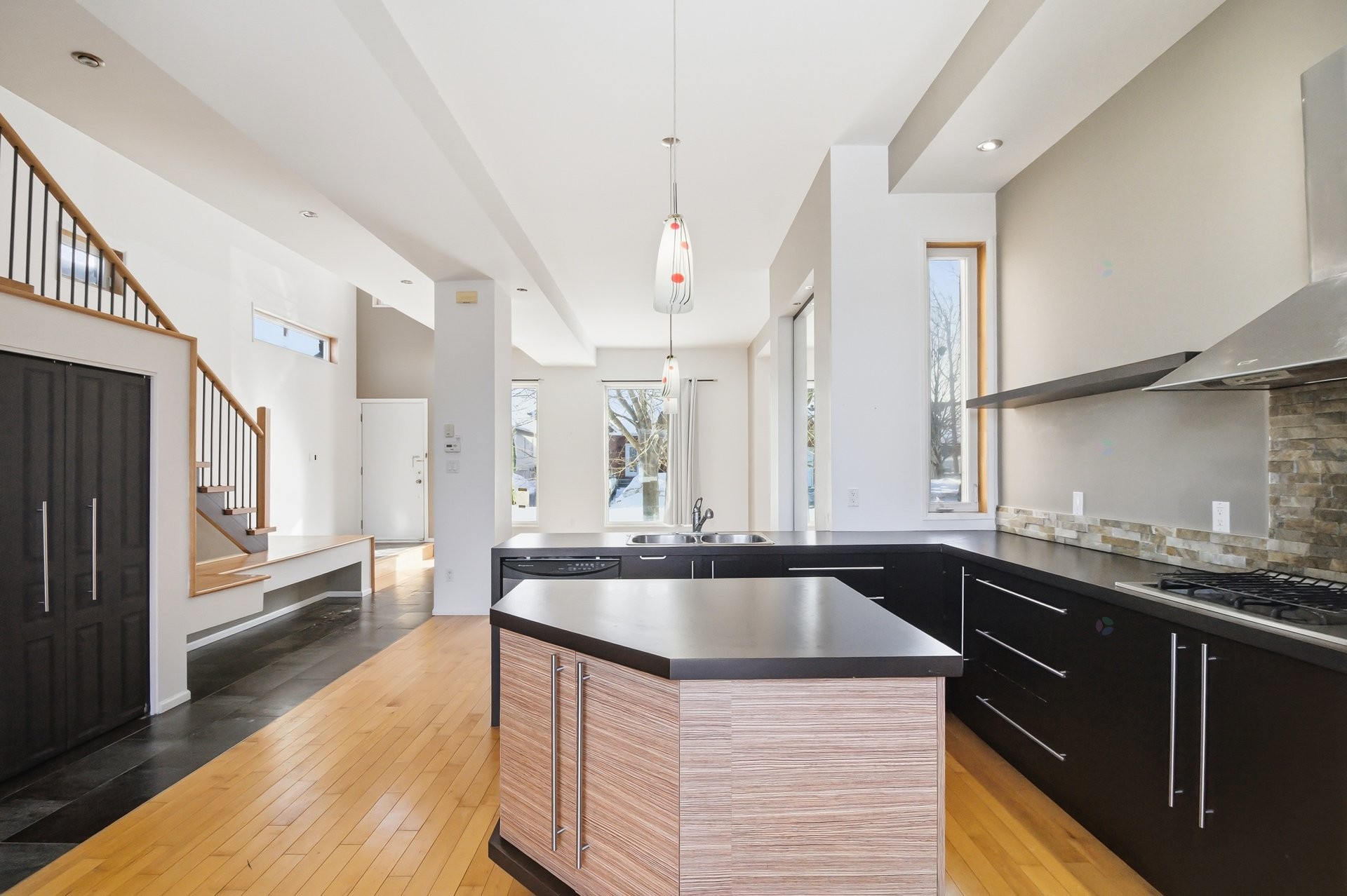 









23


Rue de Donnacona

,
Gatineau (Gatineau),




QC
J8P8C2

