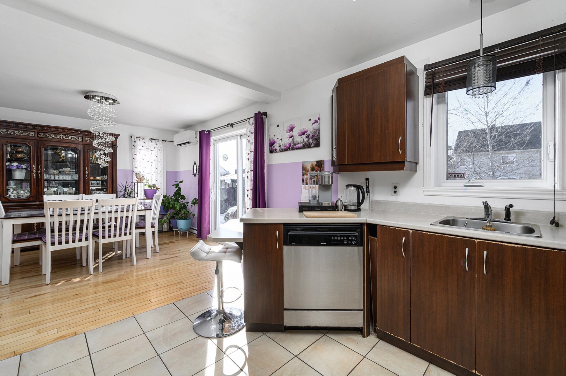 









166


Rue de Sannois

,
Terrebonne (Lachenaie),




QC
J6W0C3

