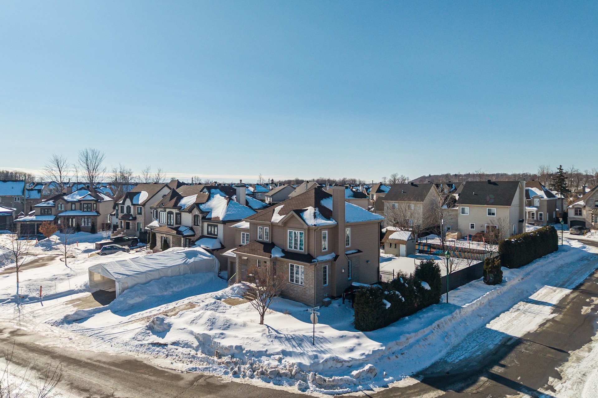 









166


Rue de Sannois

,
Terrebonne (Lachenaie),




QC
J6W0C3

