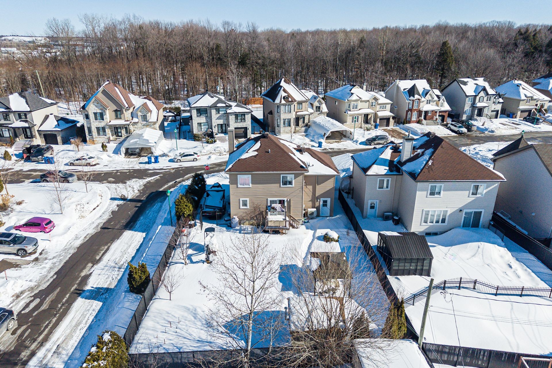 









166


Rue de Sannois

,
Terrebonne (Lachenaie),




QC
J6W0C3

