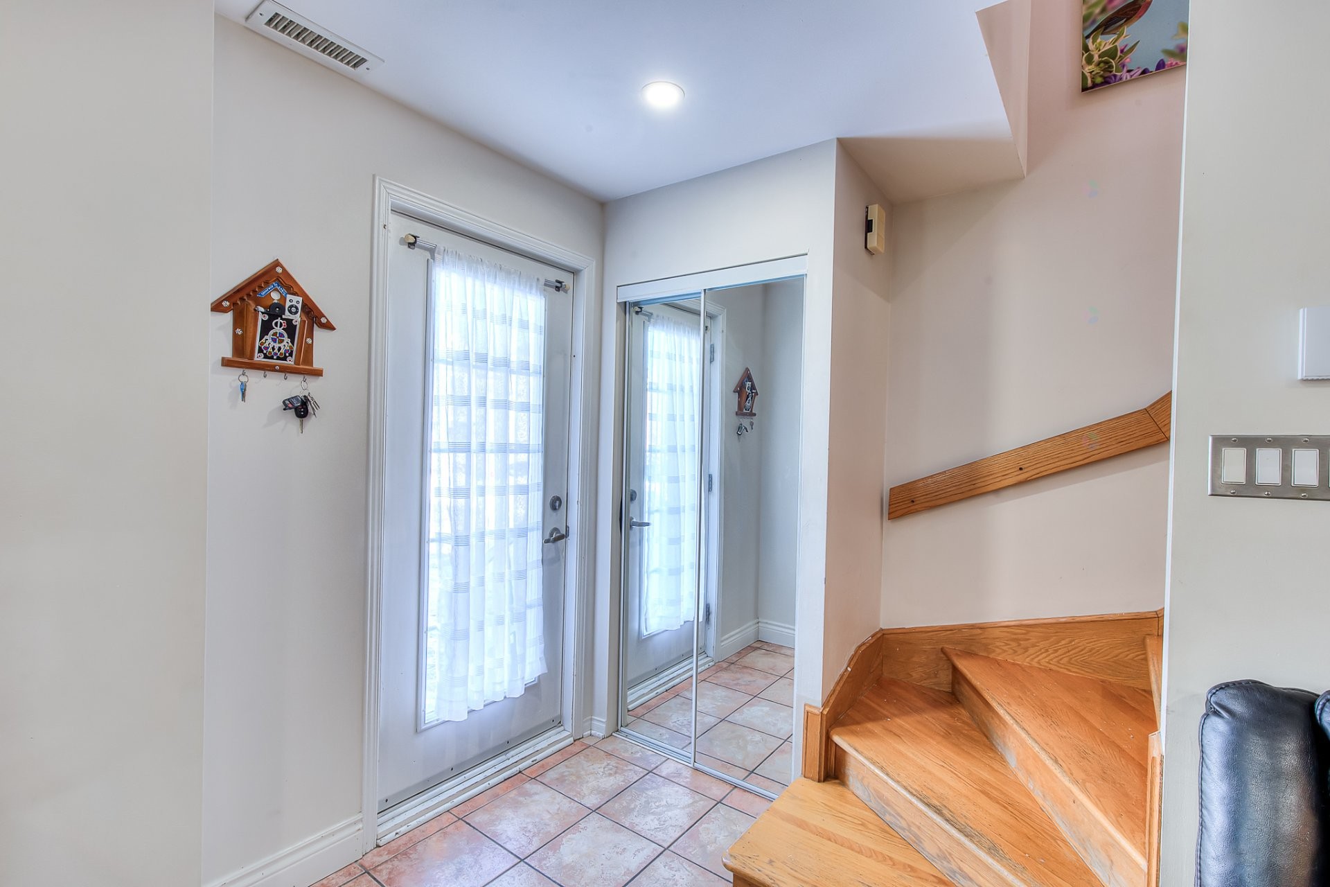 









6235


Rue des Sizerins

,
Laval (Sainte-Rose),




QC
H7L5S8

