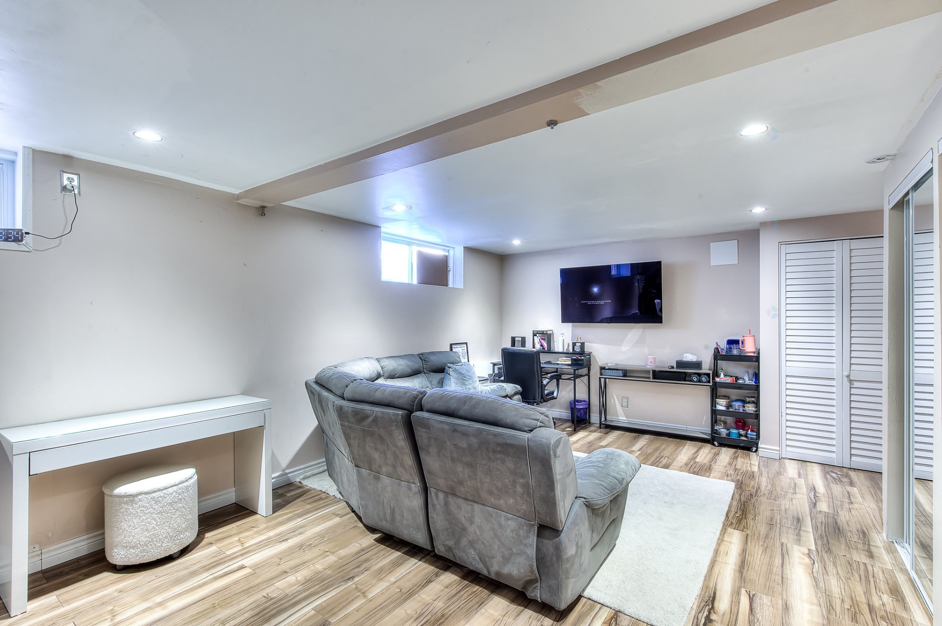 









6235


Rue des Sizerins

,
Laval (Sainte-Rose),




QC
H7L5S8

