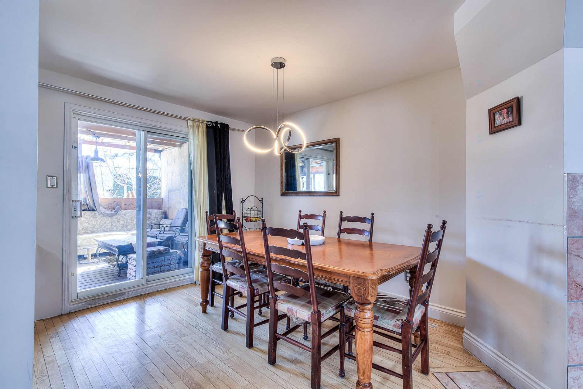 









6235


Rue des Sizerins

,
Laval (Sainte-Rose),




QC
H7L5S8

