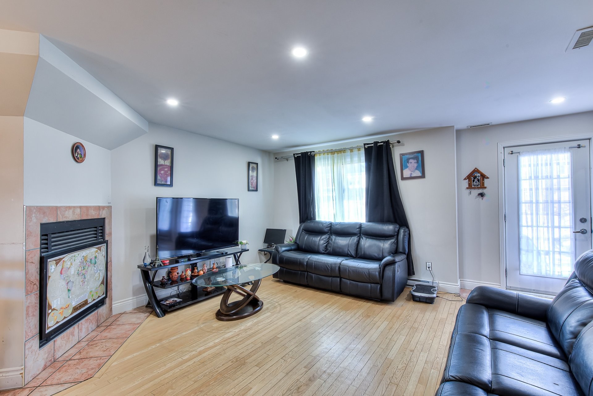 









6235


Rue des Sizerins

,
Laval (Sainte-Rose),




QC
H7L5S8

