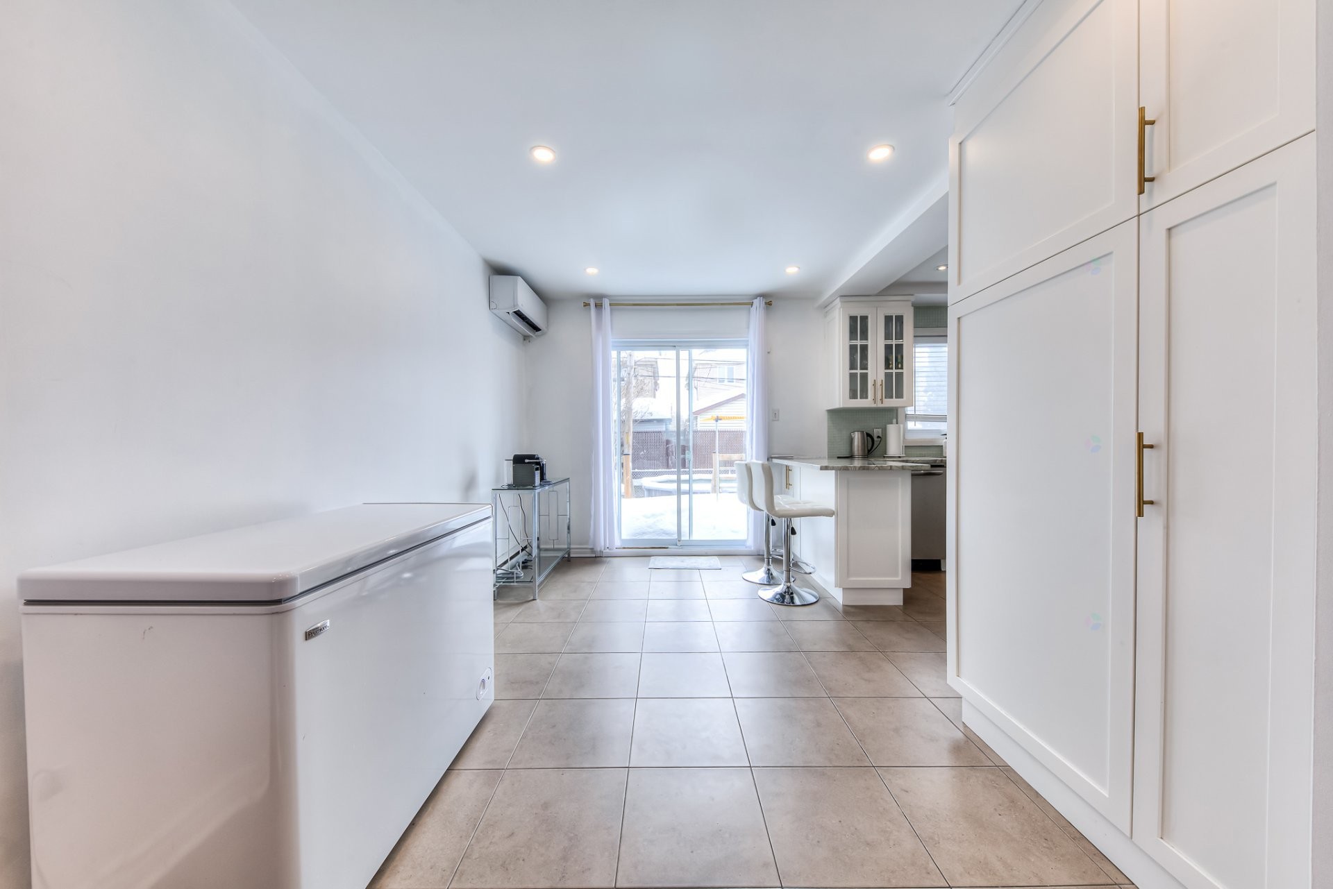 









10044


Rue Sylvain-Garneau

,
Montréal (Rivière-des-Prairies/Pointe-aux-Trembles),




QC
H1C2G3

