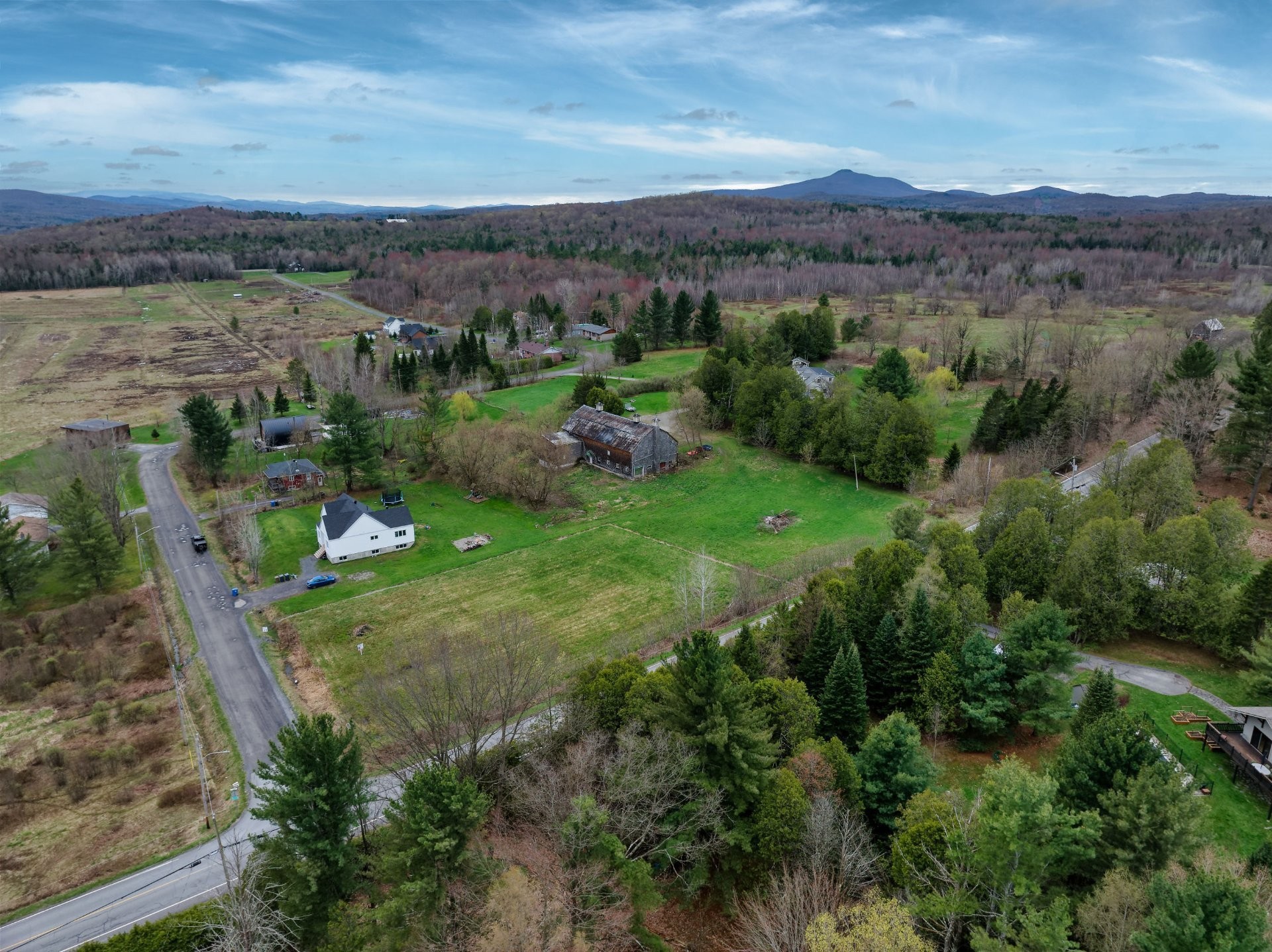 












Rue Laplante

,
Sutton,







QC
J0E2K0

