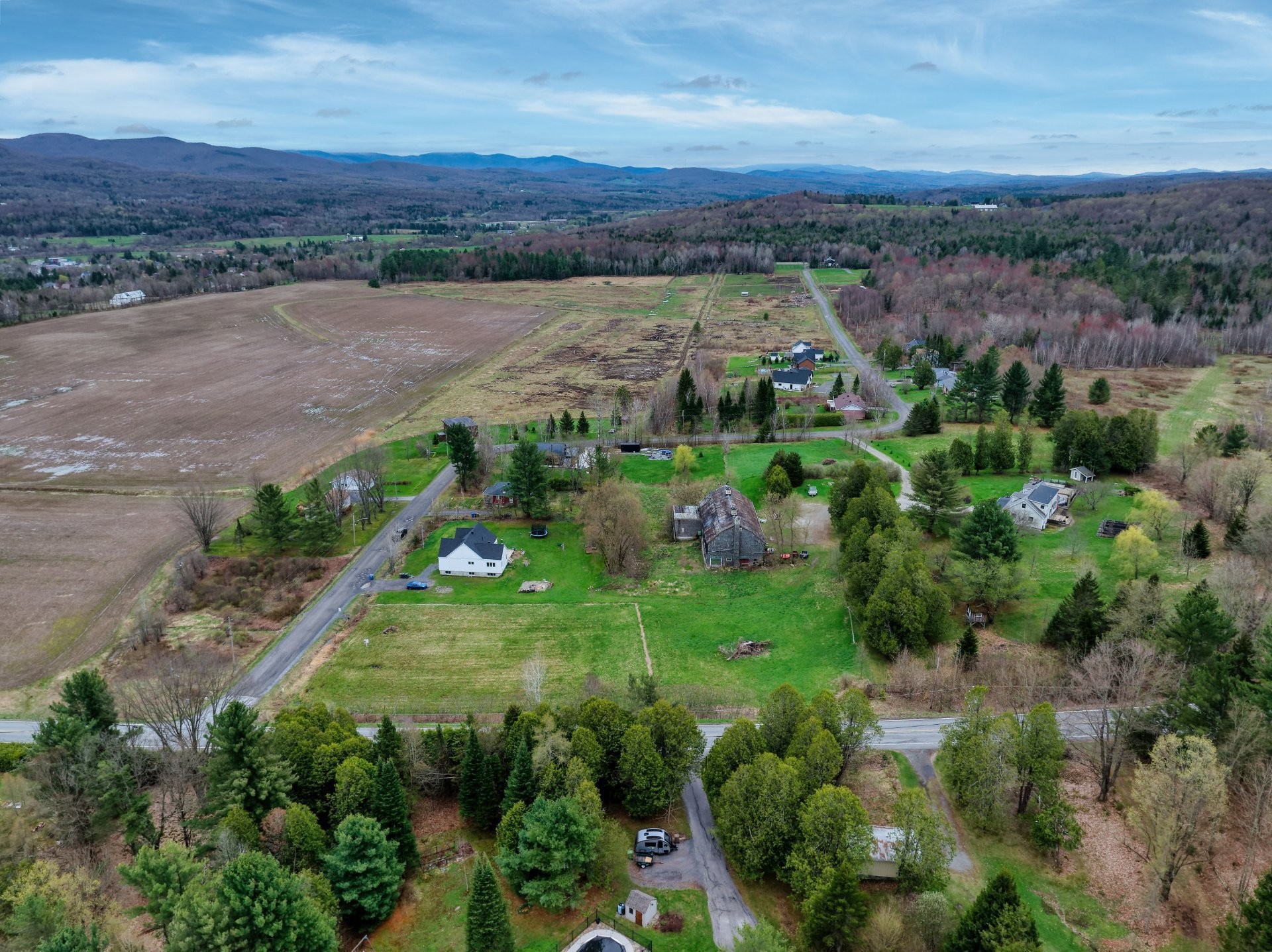 












Rue Laplante

,
Sutton,







QC
J0E2K0

