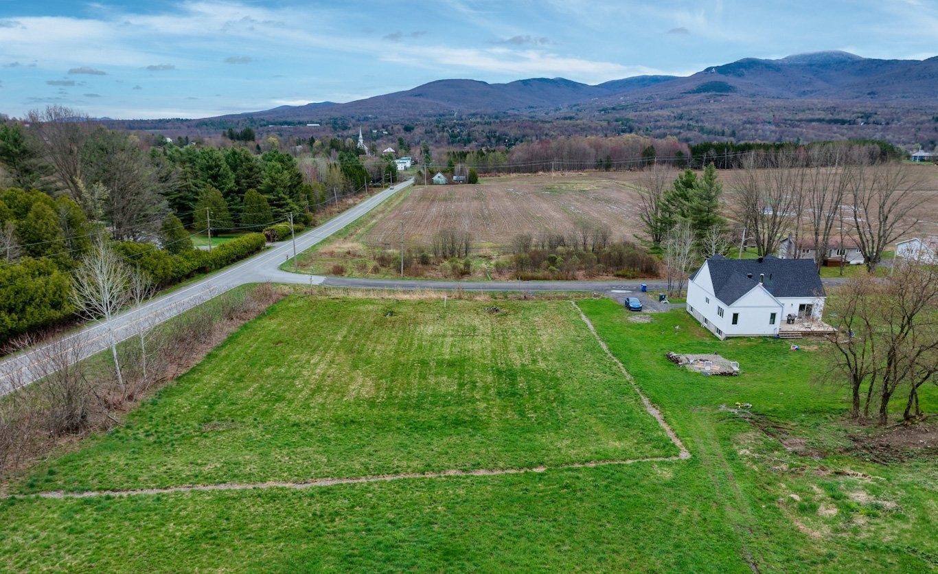 












Rue Laplante

,
Sutton,







QC
J0E2K0

