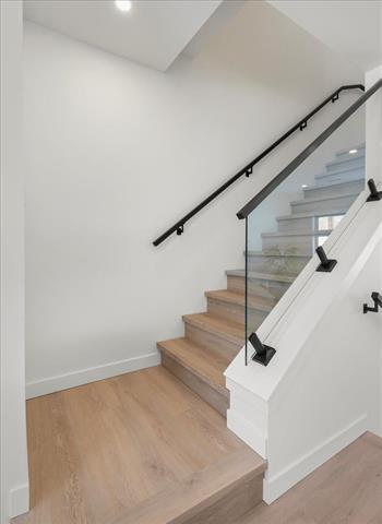 









184


Lindsay

ST,
Winnipeg,




MB
R3N 1H1

