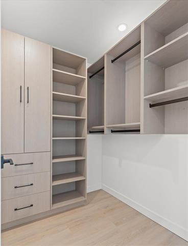 









184


Lindsay

ST,
Winnipeg,




MB
R3N 1H1

