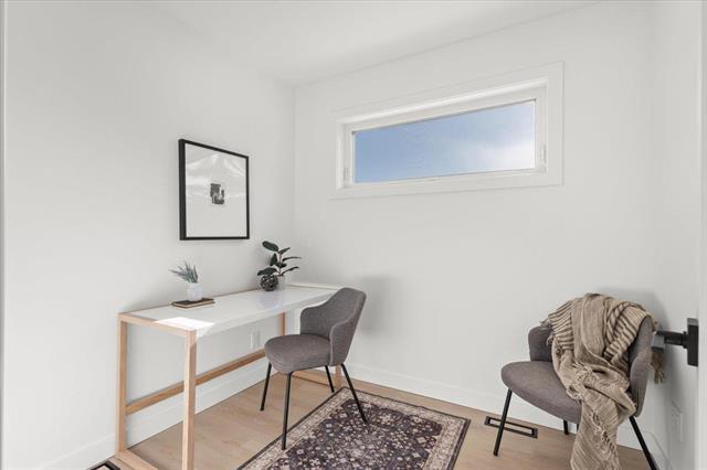 









184


Lindsay

ST,
Winnipeg,




MB
R3N 1H1

