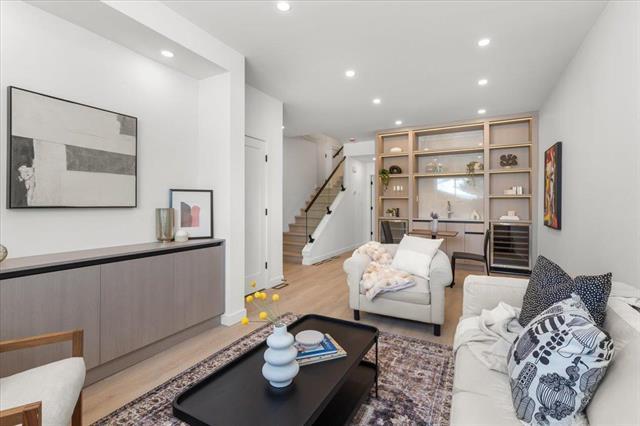 









184


Lindsay

ST,
Winnipeg,




MB
R3N 1H1

