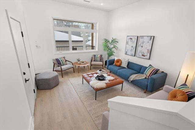 









184


Lindsay

ST,
Winnipeg,




MB
R3N 1H1

