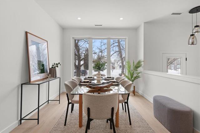 









184


Lindsay

ST,
Winnipeg,




MB
R3N 1H1

