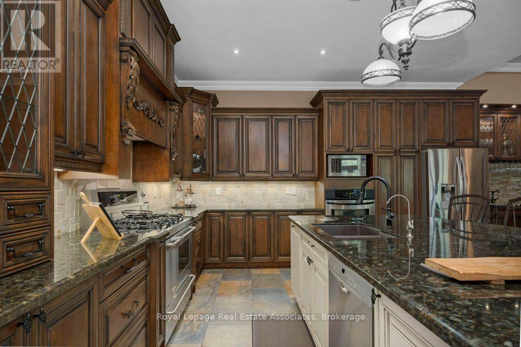 












46 SCOTT STREET

,
Brampton,




Ontario
L6V1S2

