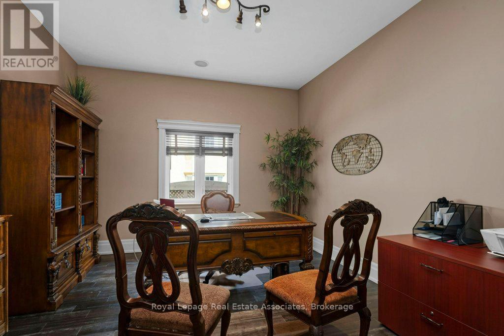 












46 SCOTT STREET

,
Brampton,




Ontario
L6V1S2

