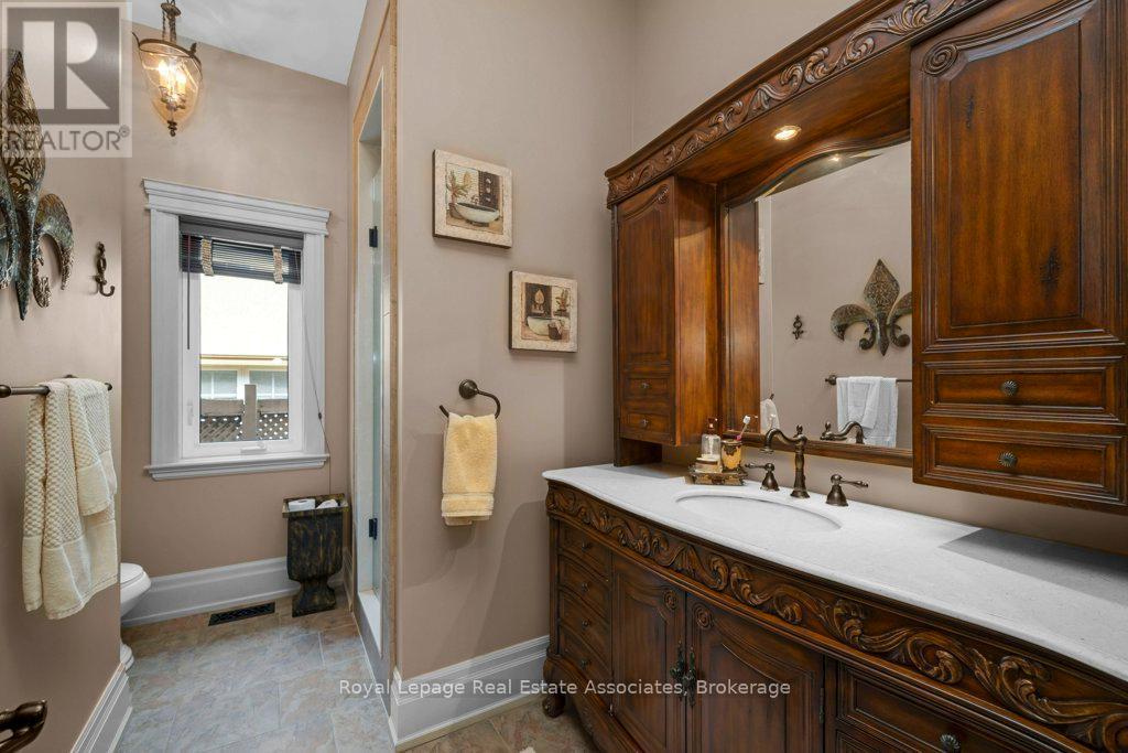 












46 SCOTT STREET

,
Brampton,




Ontario
L6V1S2

