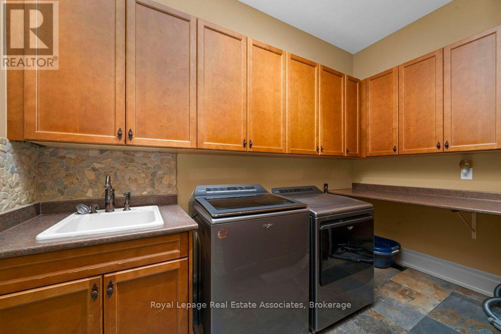 












46 SCOTT STREET

,
Brampton,




Ontario
L6V1S2

