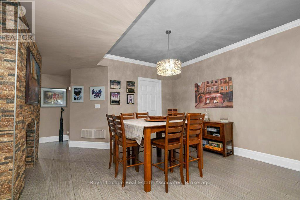 












46 SCOTT STREET

,
Brampton,




Ontario
L6V1S2

