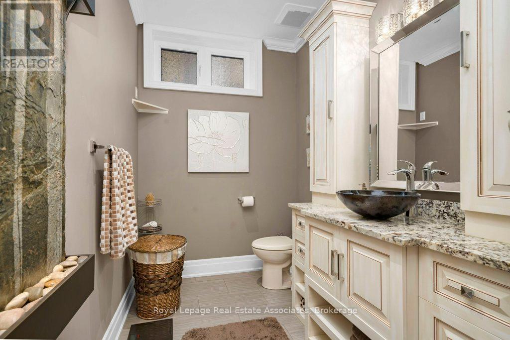 












46 SCOTT STREET

,
Brampton,




Ontario
L6V1S2

