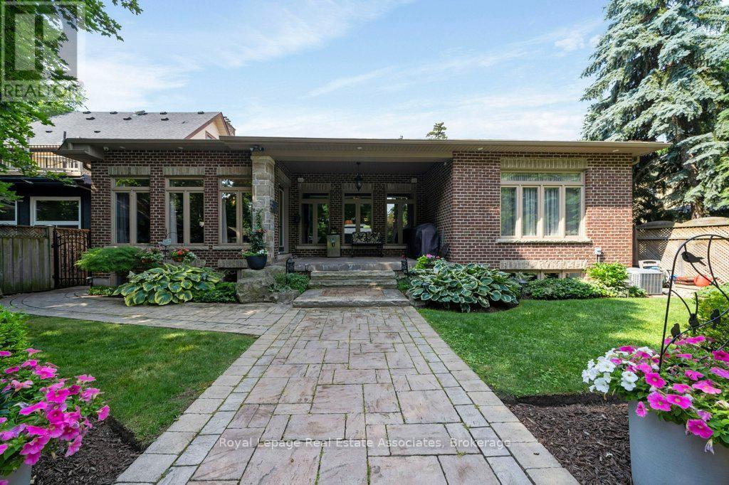 












46 SCOTT STREET

,
Brampton,




Ontario
L6V1S2

