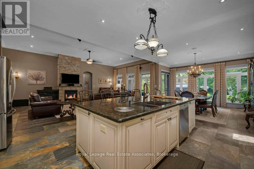 












46 SCOTT STREET

,
Brampton,




Ontario
L6V1S2

