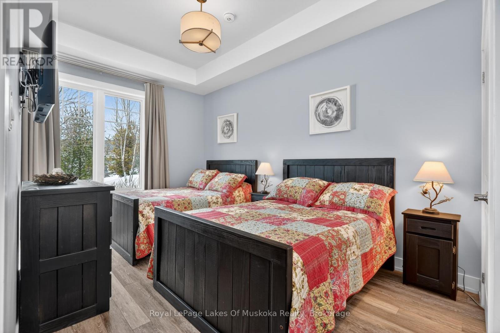 












102 - 25 PEN LAKE POINT ROAD

,
Huntsville (Chaffey),




Ontario
P1H1A9

