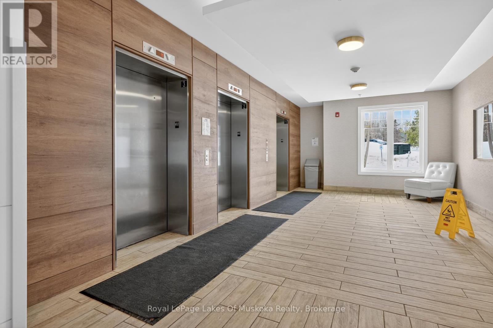 












102 - 25 PEN LAKE POINT ROAD

,
Huntsville (Chaffey),




Ontario
P1H1A9

