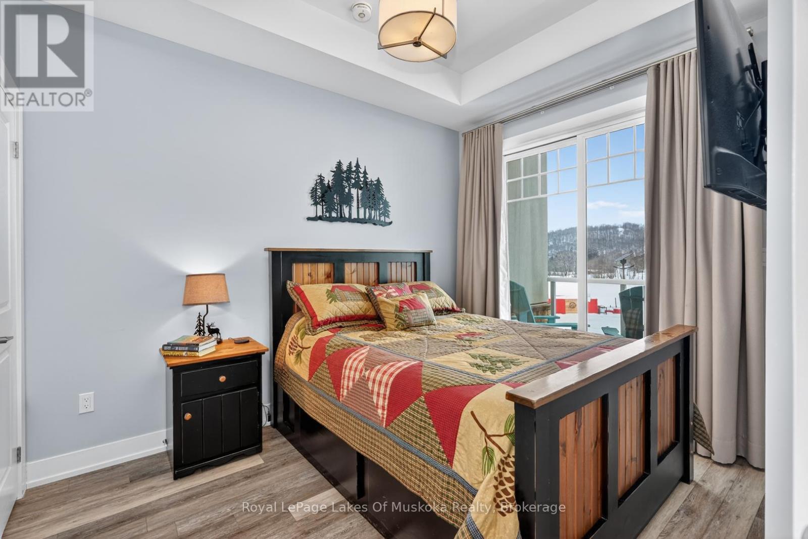 












102 - 25 PEN LAKE POINT ROAD

,
Huntsville (Chaffey),




Ontario
P1H1A9

