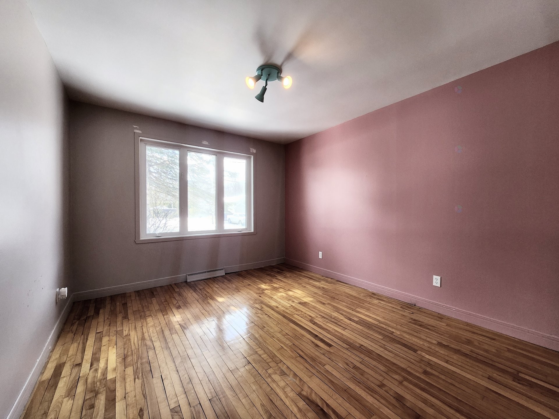 









3555


105e Avenue

,
Shawinigan,




QC
G9P5J5

