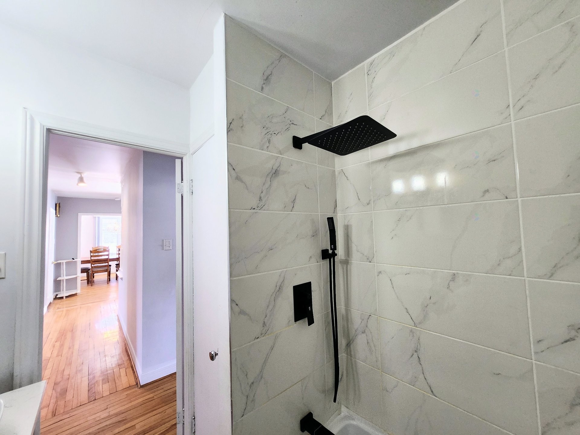 









3555


105e Avenue

,
Shawinigan,




QC
G9P5J5


