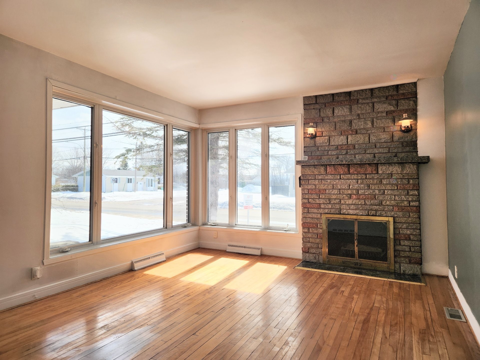 









3555


105e Avenue

,
Shawinigan,




QC
G9P5J5

