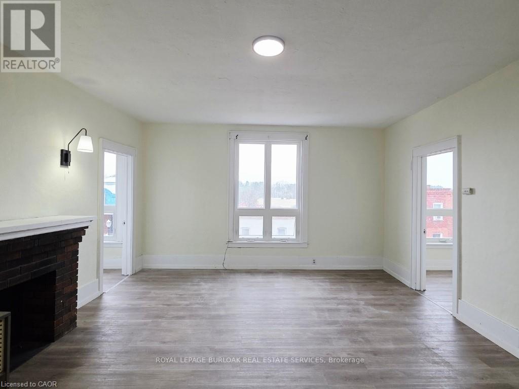 












56 NORFOLK STREET S

,
Norfolk,




Ontario
N3Y2W2

