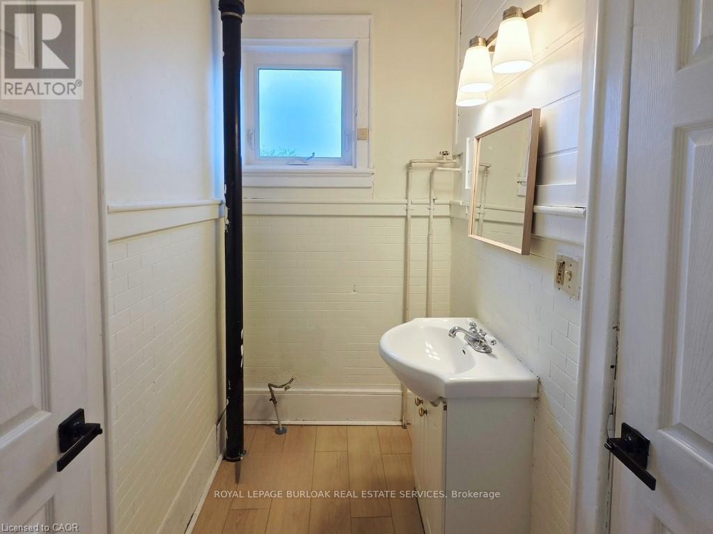 












56 NORFOLK STREET S

,
Norfolk,




Ontario
N3Y2W2

