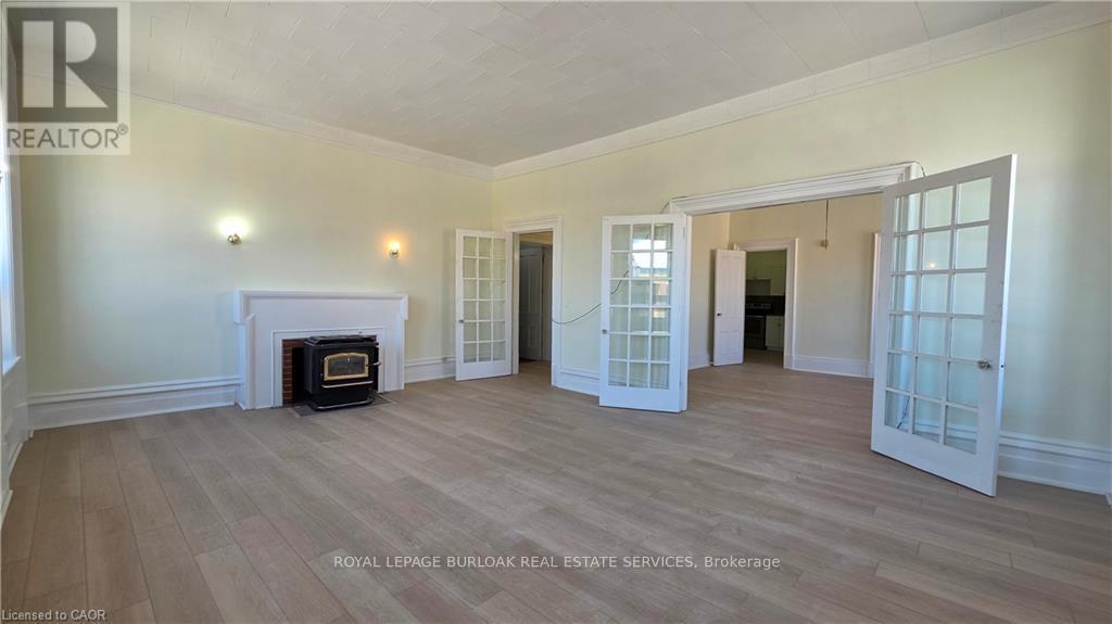 












56 NORFOLK STREET S

,
Norfolk,




Ontario
N3Y2W2

