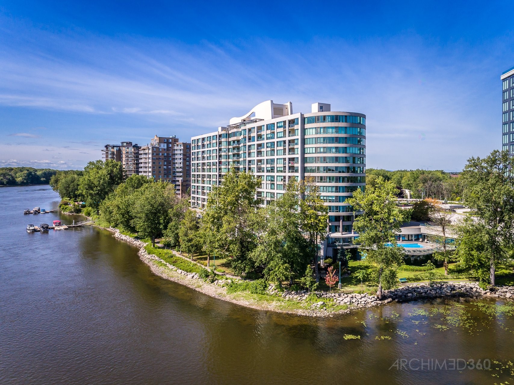 









4450


Prom. Paton

, 202,
Laval (Chomedey),




QC
H7W5J7

