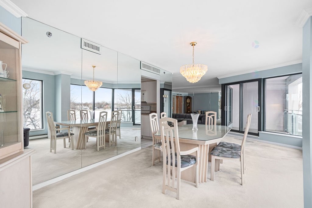 









4450


Prom. Paton

, 202,
Laval (Chomedey),




QC
H7W5J7

