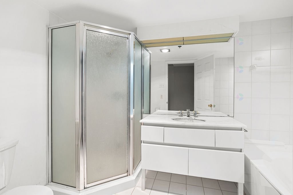 









4450


Prom. Paton

, 202,
Laval (Chomedey),




QC
H7W5J7

