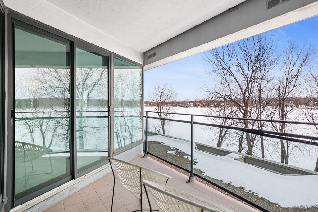 









4450


Prom. Paton

, 202,
Laval (Chomedey),




QC
H7W5J7

