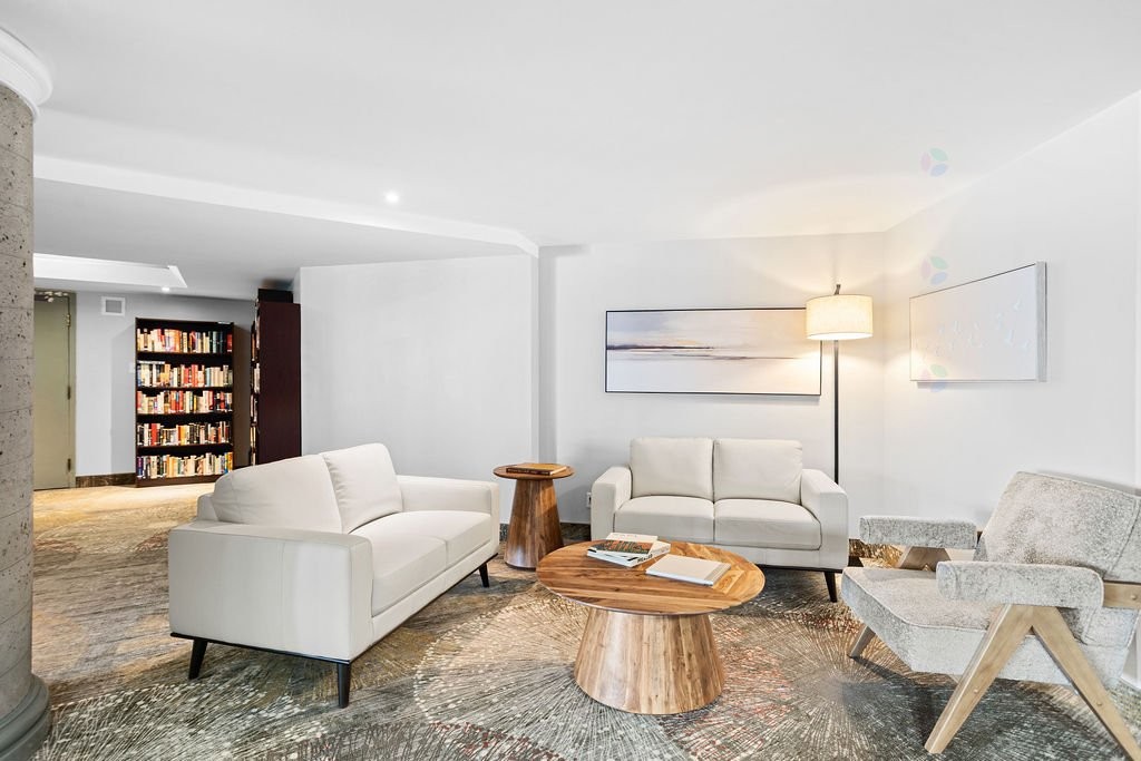 









4450


Prom. Paton

, 202,
Laval (Chomedey),




QC
H7W5J7

